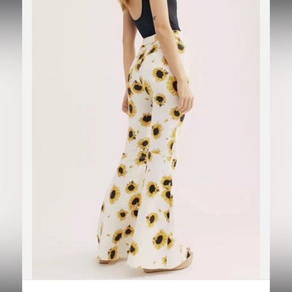 Free People Just Float On Sunflower Flare Jeans White Yellow Floral 27 OB1015125